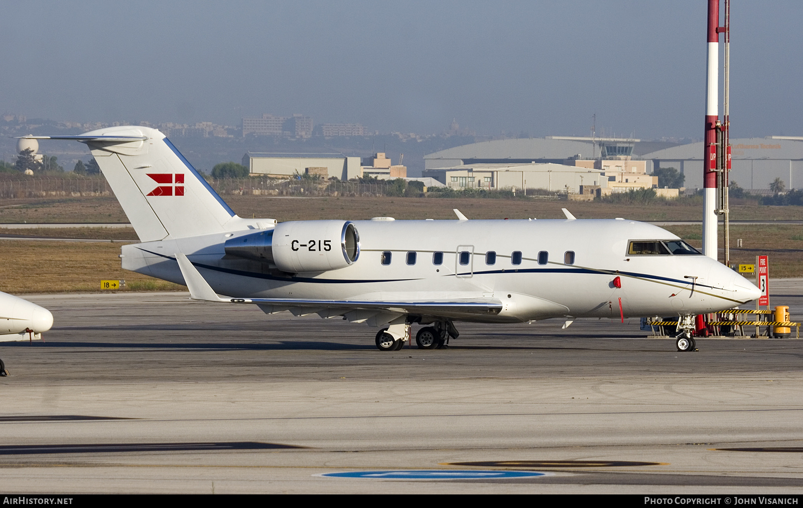 Aircraft Photo of C-215 | Bombardier Challenger 604 (CL-600-2B16) | Denmark - Air Force | AirHistory.net #689759
