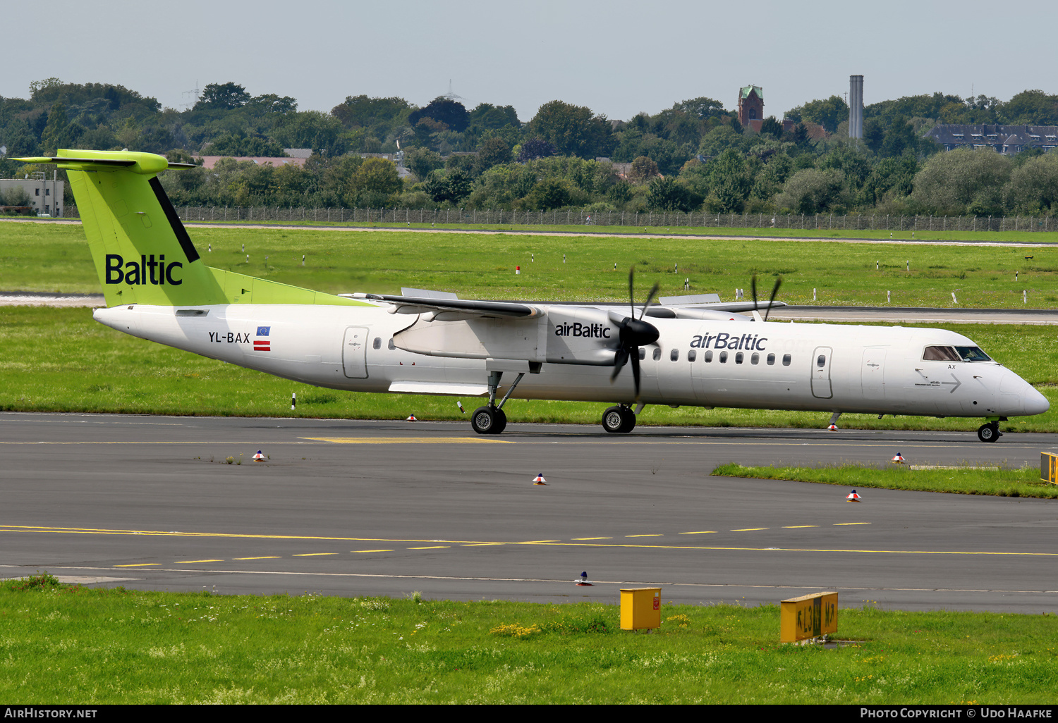 Aircraft Photo of YL-BAX | Bombardier DHC-8-402 Dash 8 | AirBaltic | AirHistory.net #689778