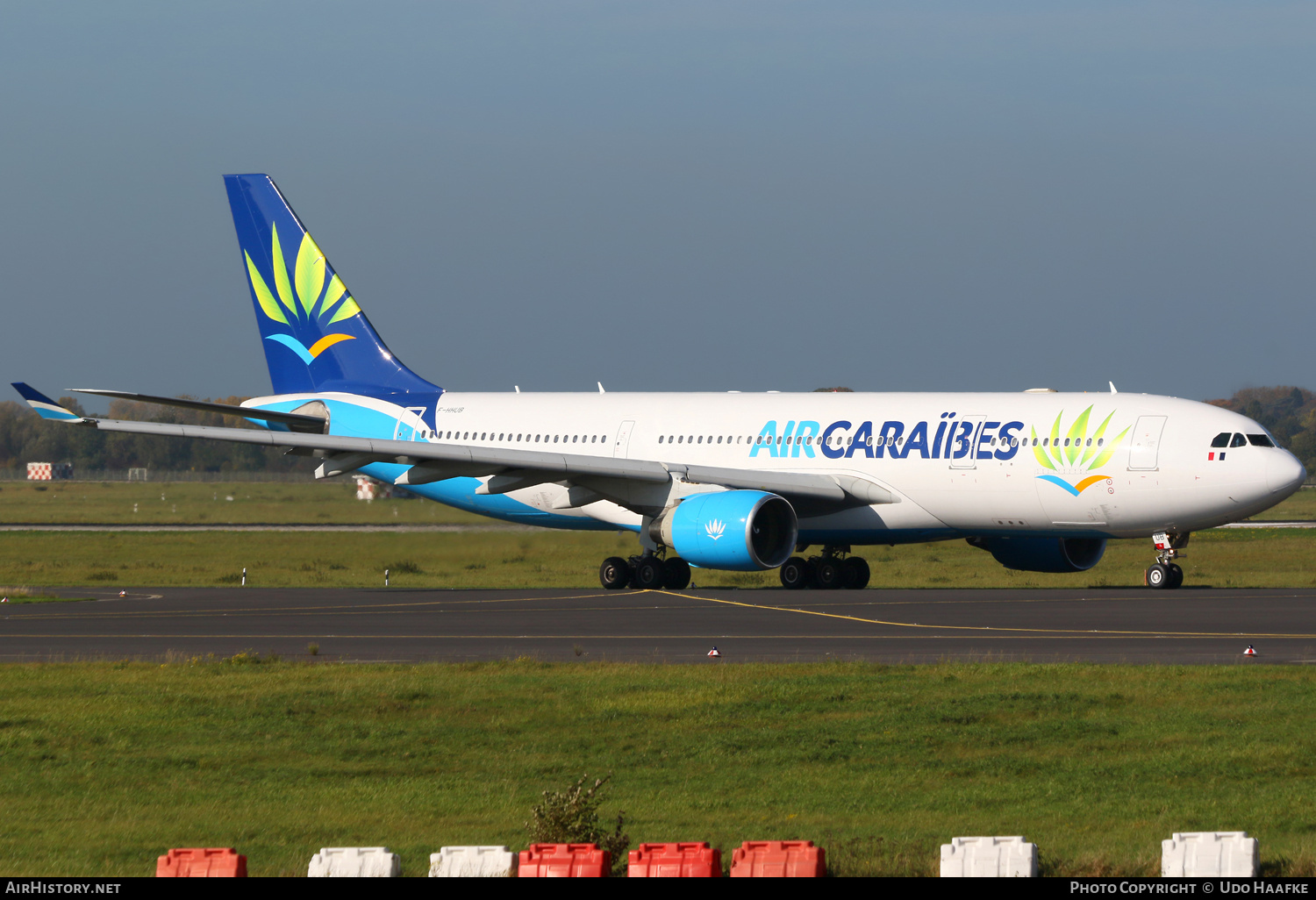 Aircraft Photo of F-HHUB | Airbus A330-223 | Air Caraïbes | AirHistory.net #690082