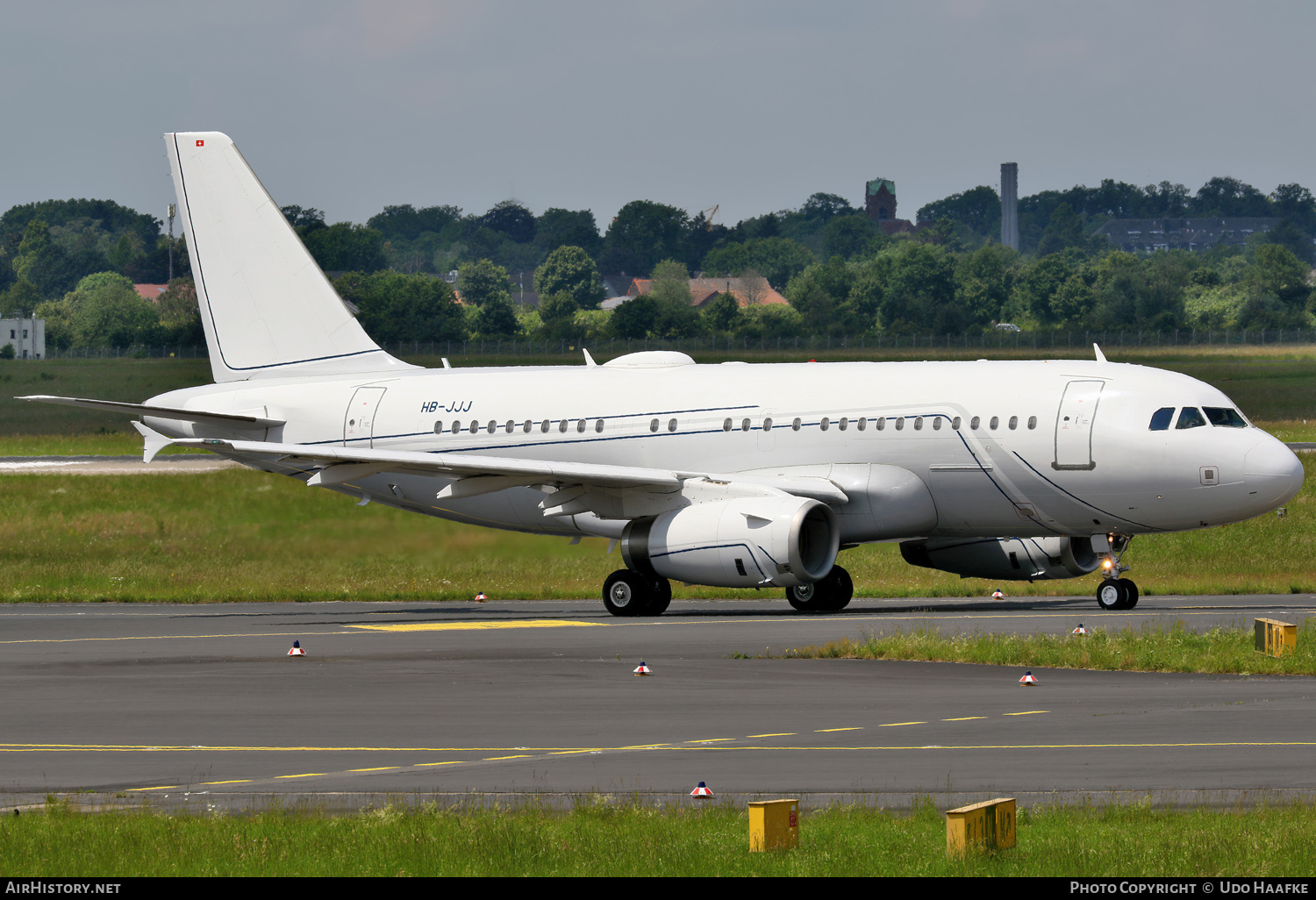 Aircraft Photo of HB-JJJ | Airbus A319-133X | AirHistory.net #690147