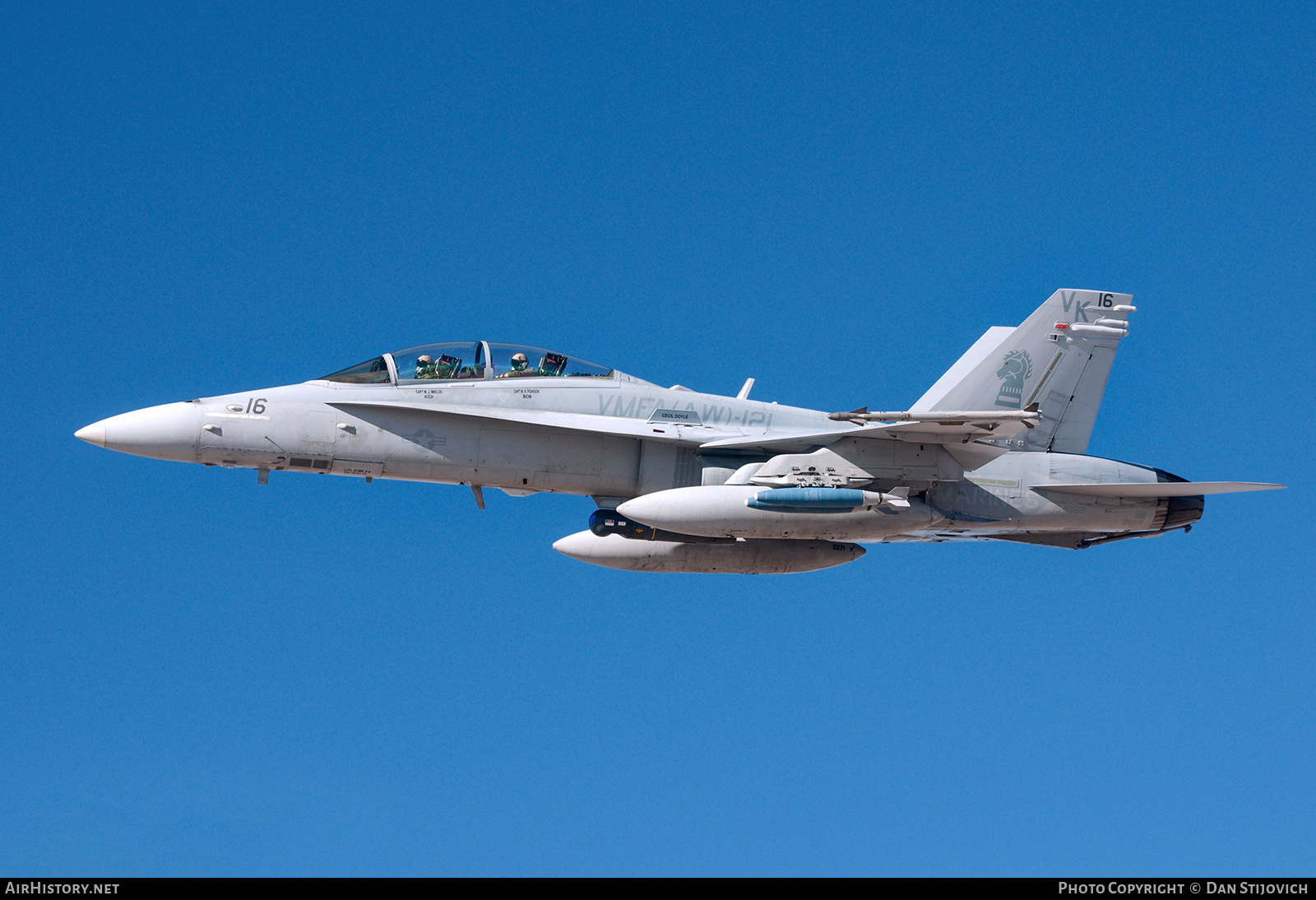 Aircraft Photo of 164882 | McDonnell Douglas F/A-18D Hornet | USA - Marines | AirHistory.net #690261