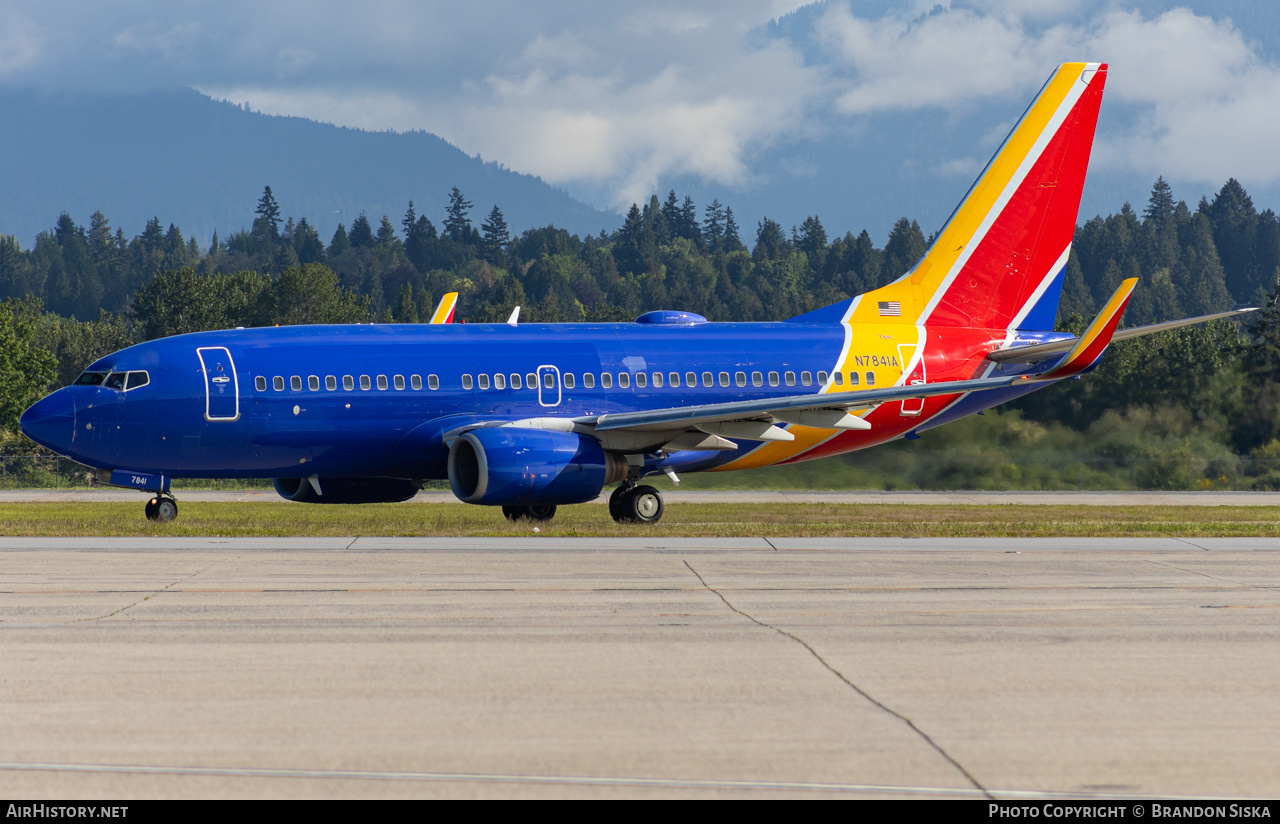 Aircraft Photo of N7841A | Boeing 737-7L9 | Coulson Flying Tankers | AirHistory.net #690270
