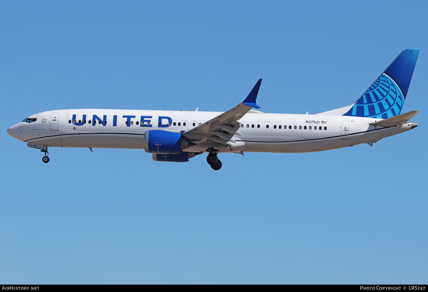 Aircraft Photo of N37521 | Boeing 737-9 Max 9 | United Airlines | AirHistory.net #690310