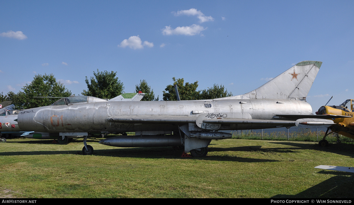 Aircraft Photo of 01 red | Sukhoi Su-7BM | Soviet Union - Air Force | AirHistory.net #690443