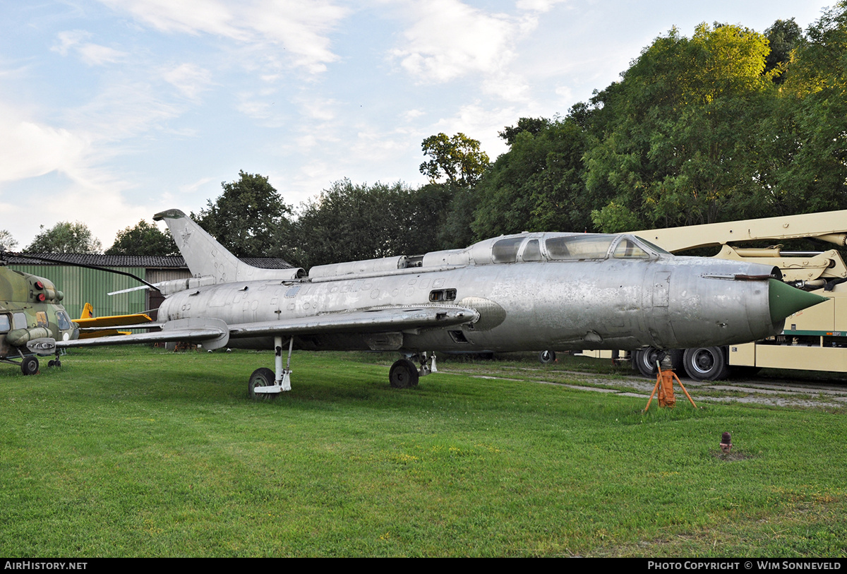 Aircraft Photo of 07 red | Sukhoi Su-7U | Soviet Union - Air Force | AirHistory.net #690478