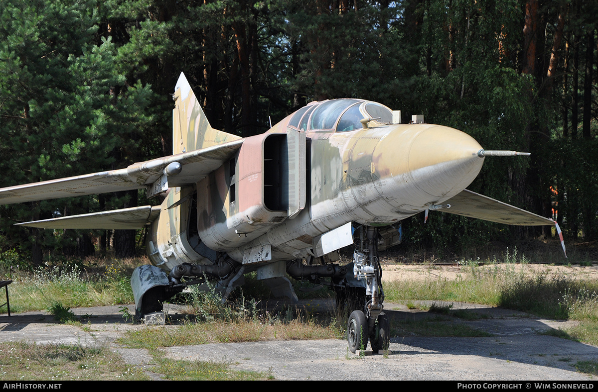 Aircraft Photo of 2057 / 103 | Mikoyan-Gurevich MiG-23UB | Germany - Air Force | AirHistory.net #690498
