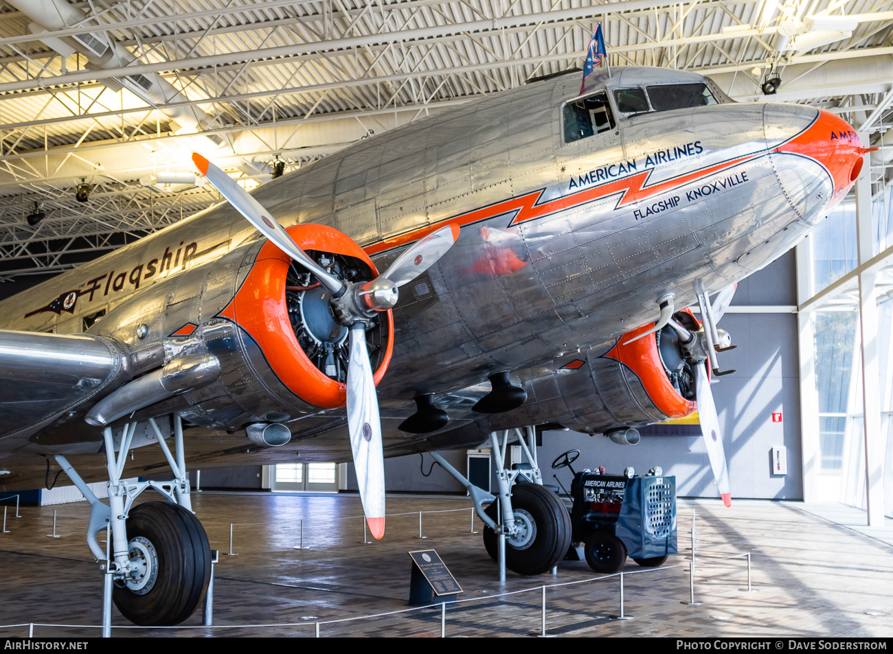 Aircraft Photo of N21798 / NC21798 | Douglas DC-3-227A | American Airlines | AirHistory.net #690579