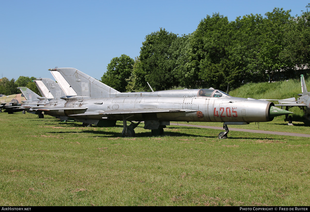 Aircraft Photo of 4205 | Mikoyan-Gurevich MiG-21PFM | Poland - Air Force | AirHistory.net #690640