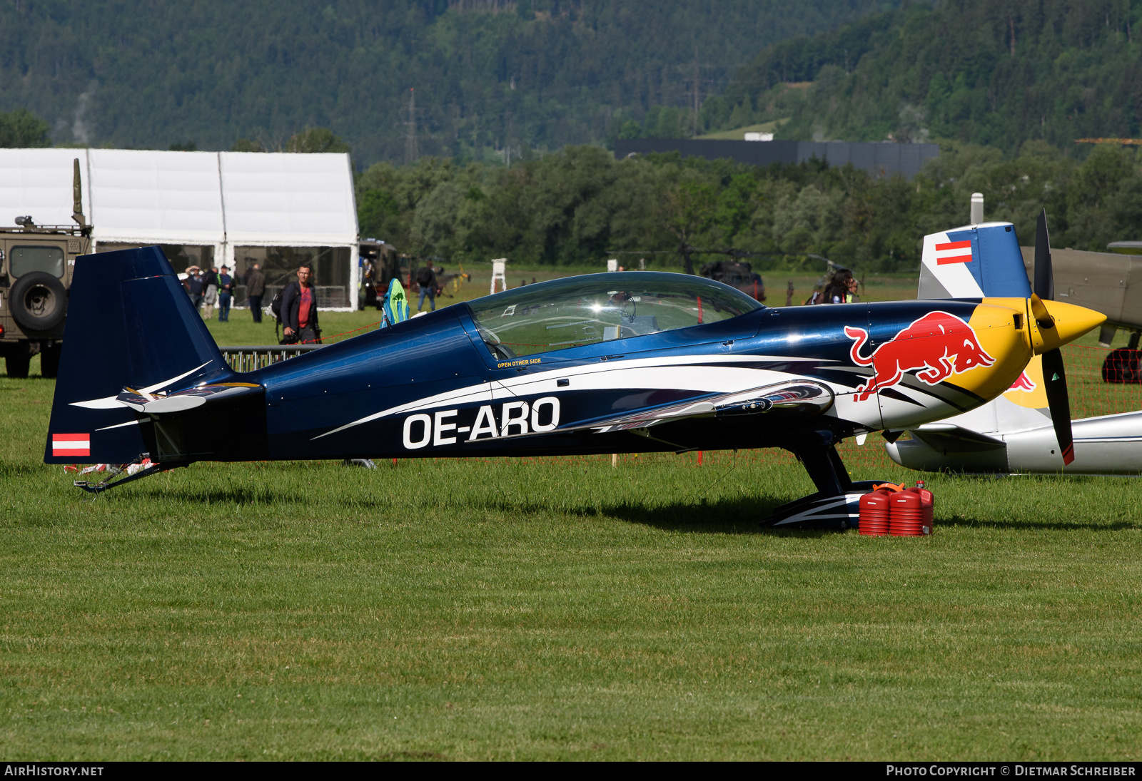 Aircraft Photo of OE-ARO | Extra EA-300LC | Red Bull | AirHistory.net #690715