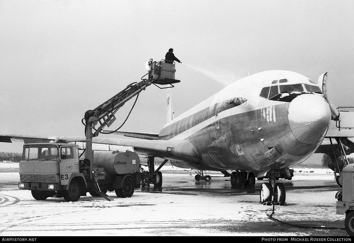Aircraft Photo of N8732 | Boeing 707-331B | Trans World Airlines - TWA | AirHistory.net #690752