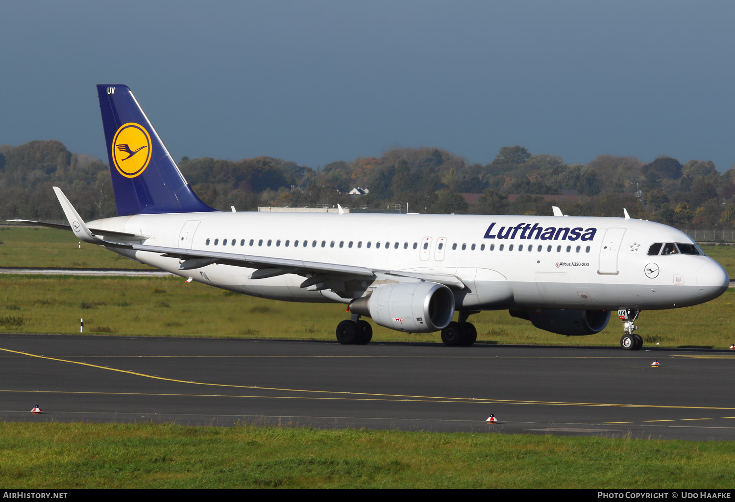 Aircraft Photo of D-AIUV | Airbus A320-214 | Lufthansa | AirHistory.net #690903