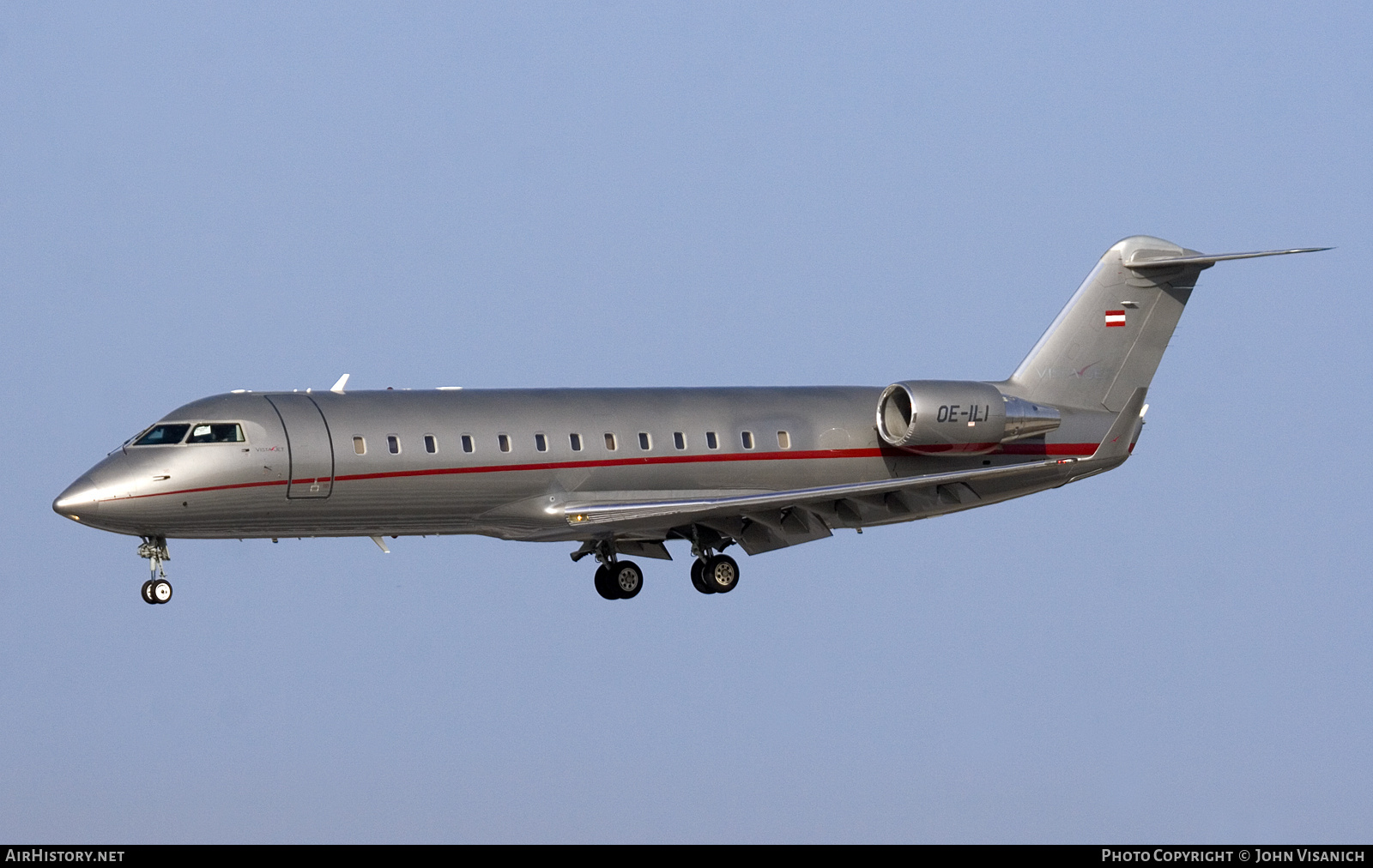 Aircraft Photo of OE-ILI | Bombardier Challenger 850 (CRJ-200SE/CL-600-2B19) | VistaJet | AirHistory.net #690909