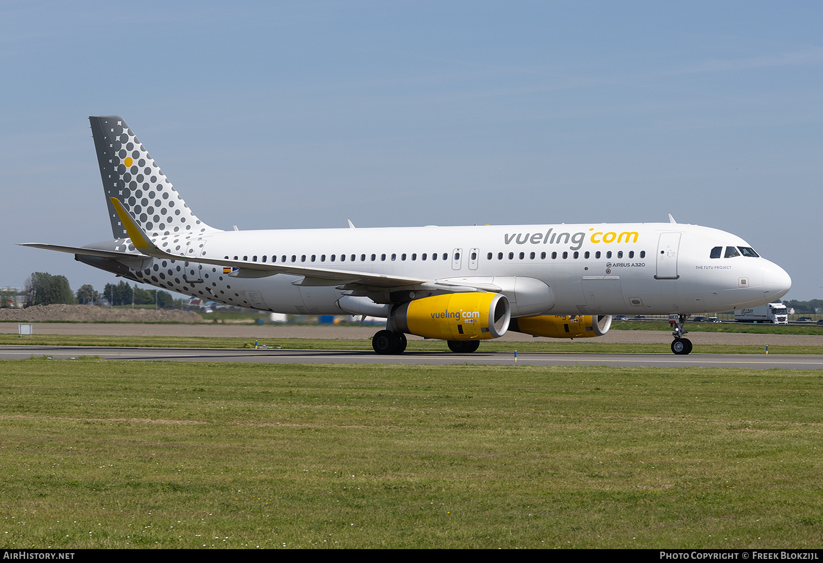 Aircraft Photo of EC-MKO | Airbus A320-232 | Vueling Airlines | AirHistory.net #690941