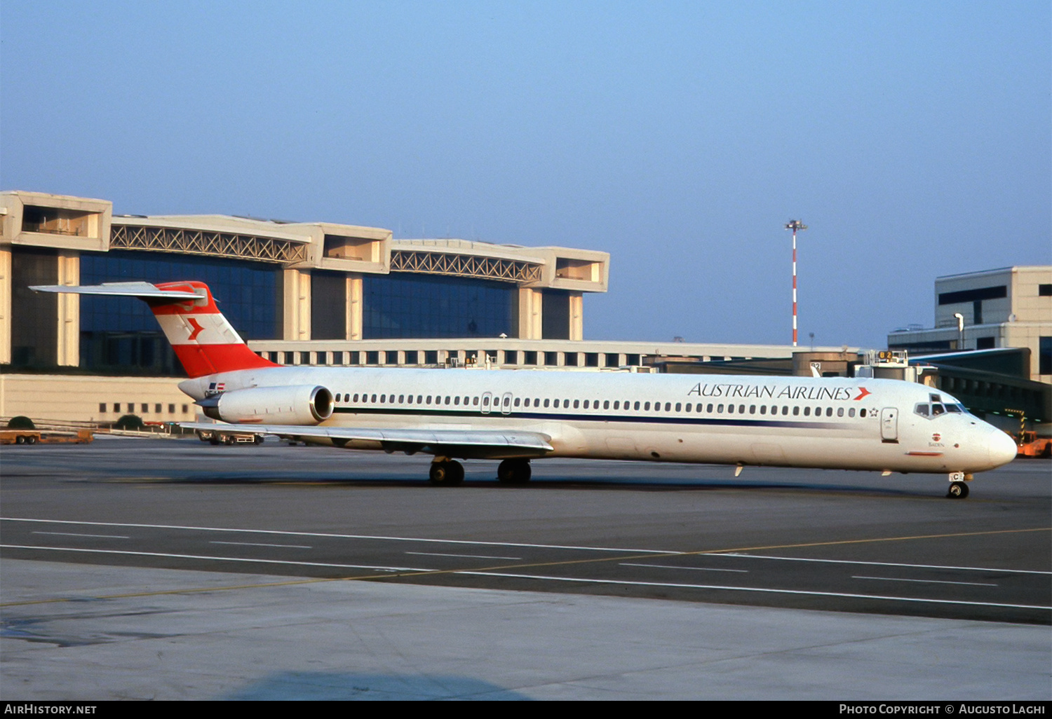 Aircraft Photo of OE-LMC | McDonnell Douglas MD-81 (DC-9-81) | Austrian Airlines | AirHistory.net #690975