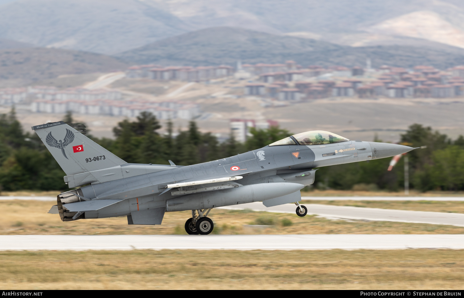 Aircraft Photo of 93-0673 | General Dynamics F-16B(R) Fighting Falcon | Turkey - Air Force | AirHistory.net #691024