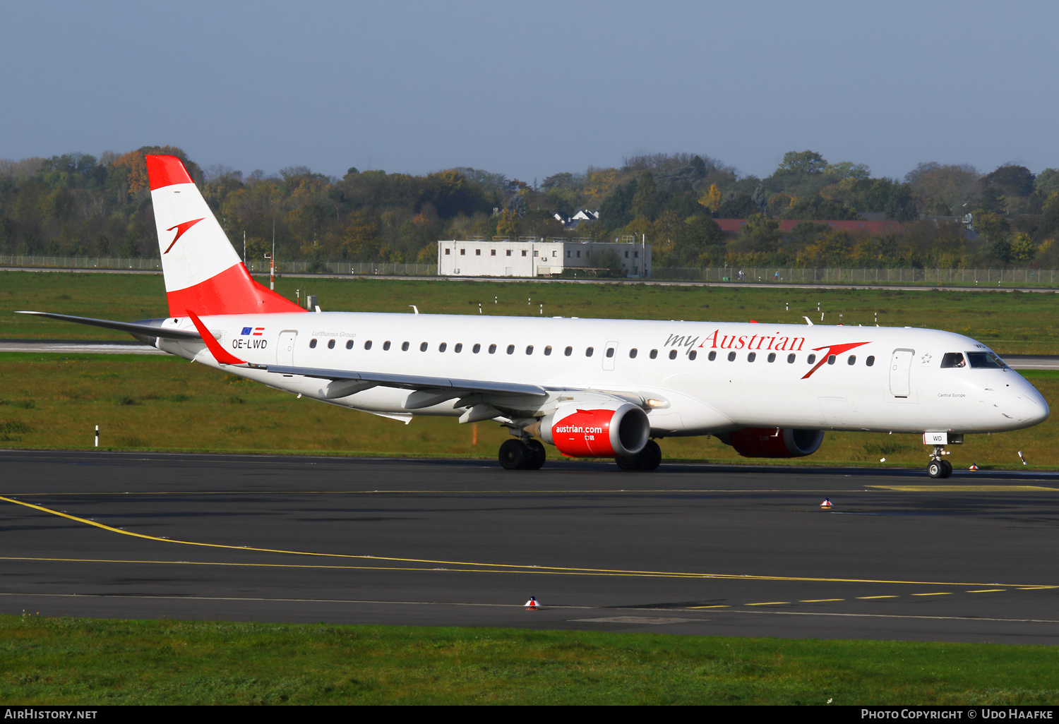 Aircraft Photo of OE-LWD | Embraer 195LR (ERJ-190-200LR) | Austrian Airlines | AirHistory.net #691044