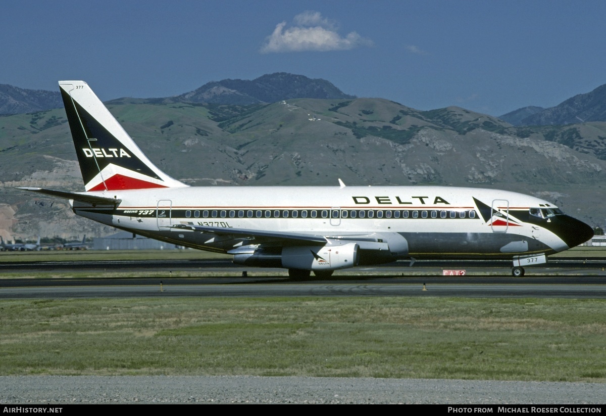 Aircraft Photo of N377DL | Boeing 737-247/Adv | Delta Air Lines | AirHistory.net #691089