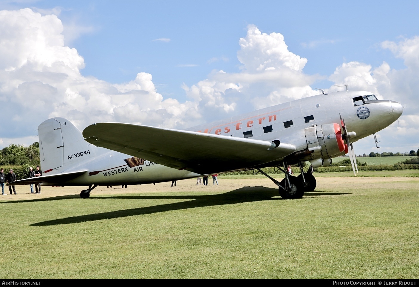 Aircraft Photo of N33644 / NC33644 | Douglas DC-3A-197E | Western Air Lines | AirHistory.net #691093
