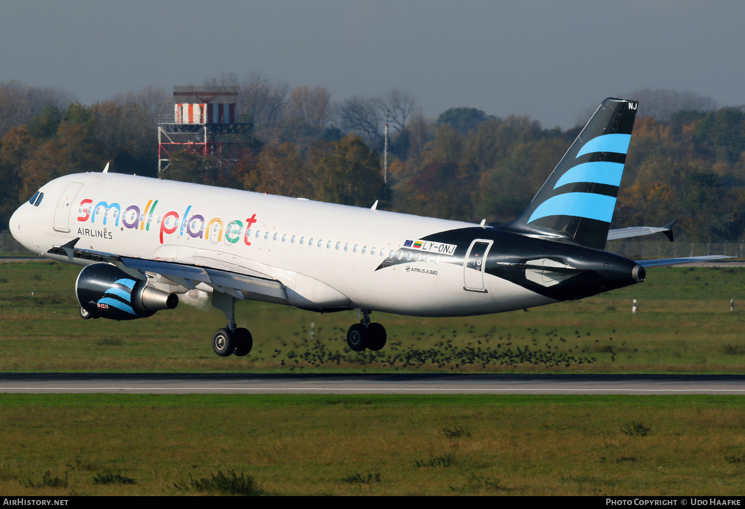 Aircraft Photo of LY-ONJ | Airbus A320-214 | Small Planet Airlines | AirHistory.net #691123