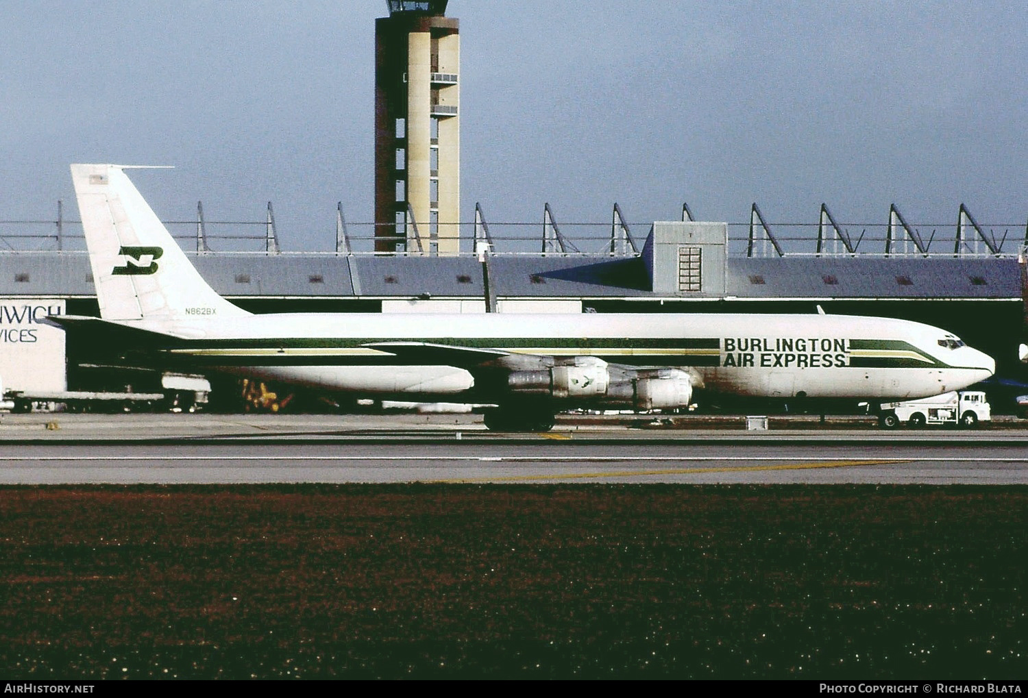 Aircraft Photo of N862BX | Boeing 707-338C | Burlington Air Express | AirHistory.net #691289