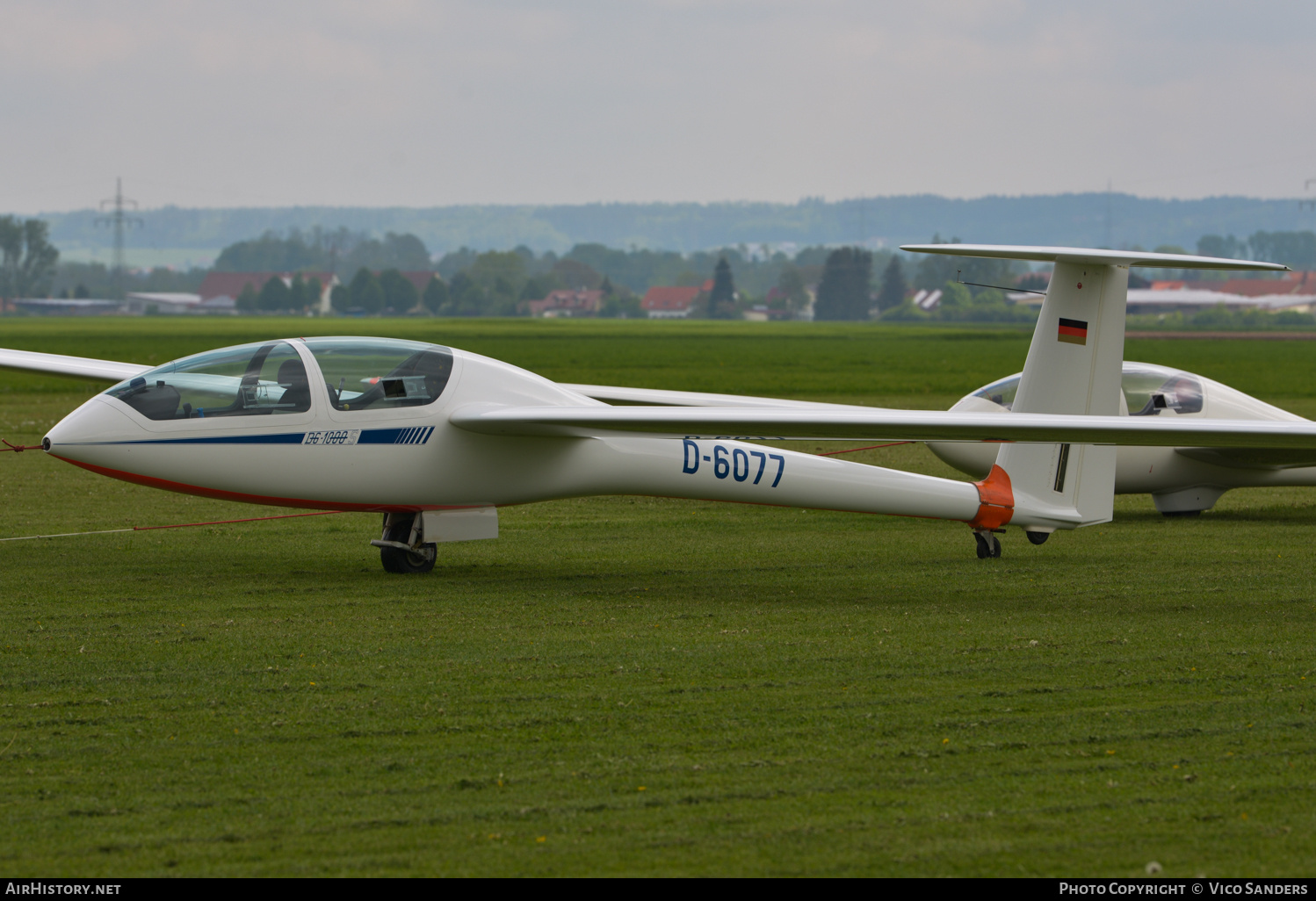 Aircraft Photo of D-6077 | DG Flugzeugbau DG-1000S | AirHistory.net #691394