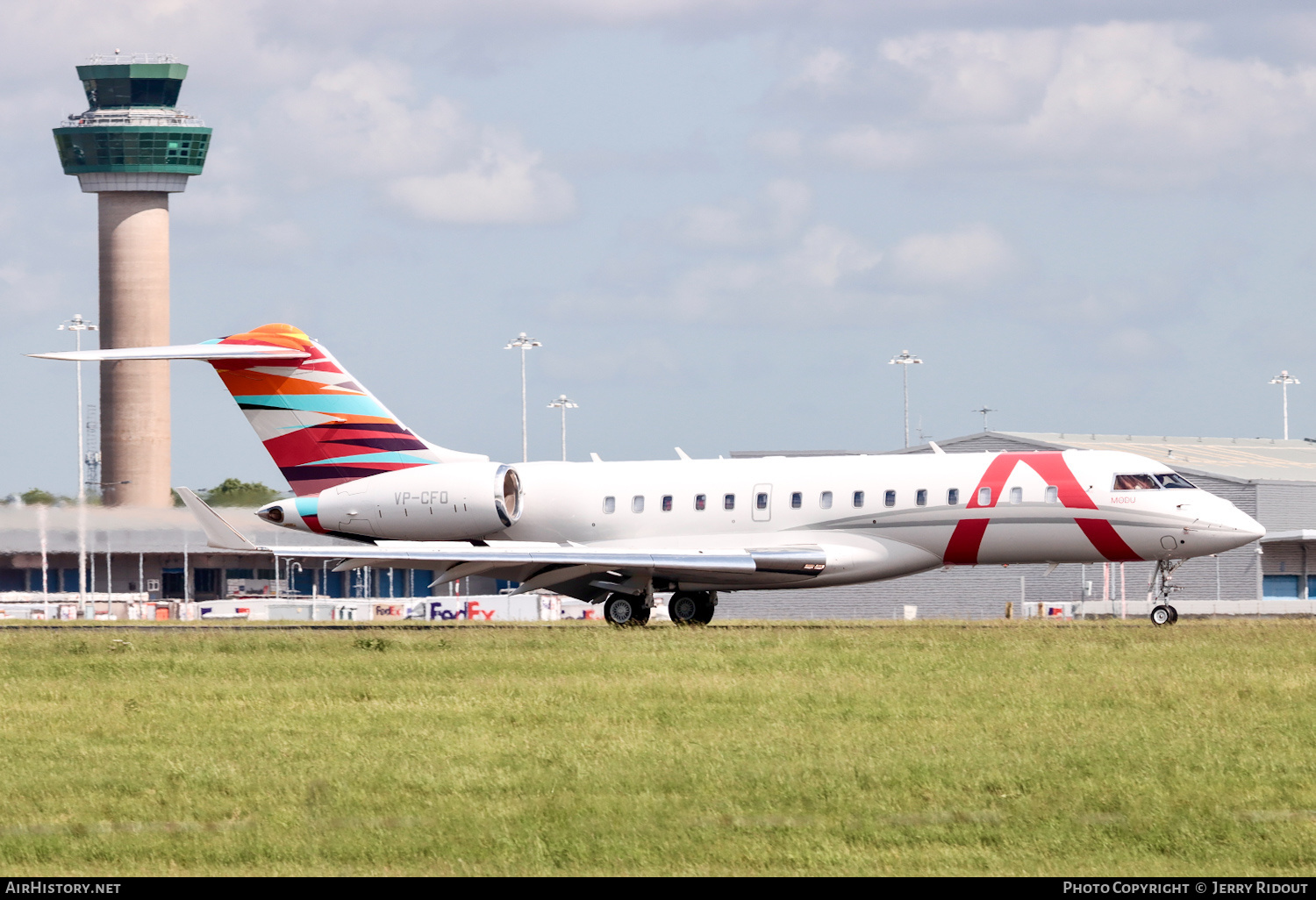 Aircraft Photo of VP-CFO | Bombardier Global Express (BD-700-1A10) | AirHistory.net #691468