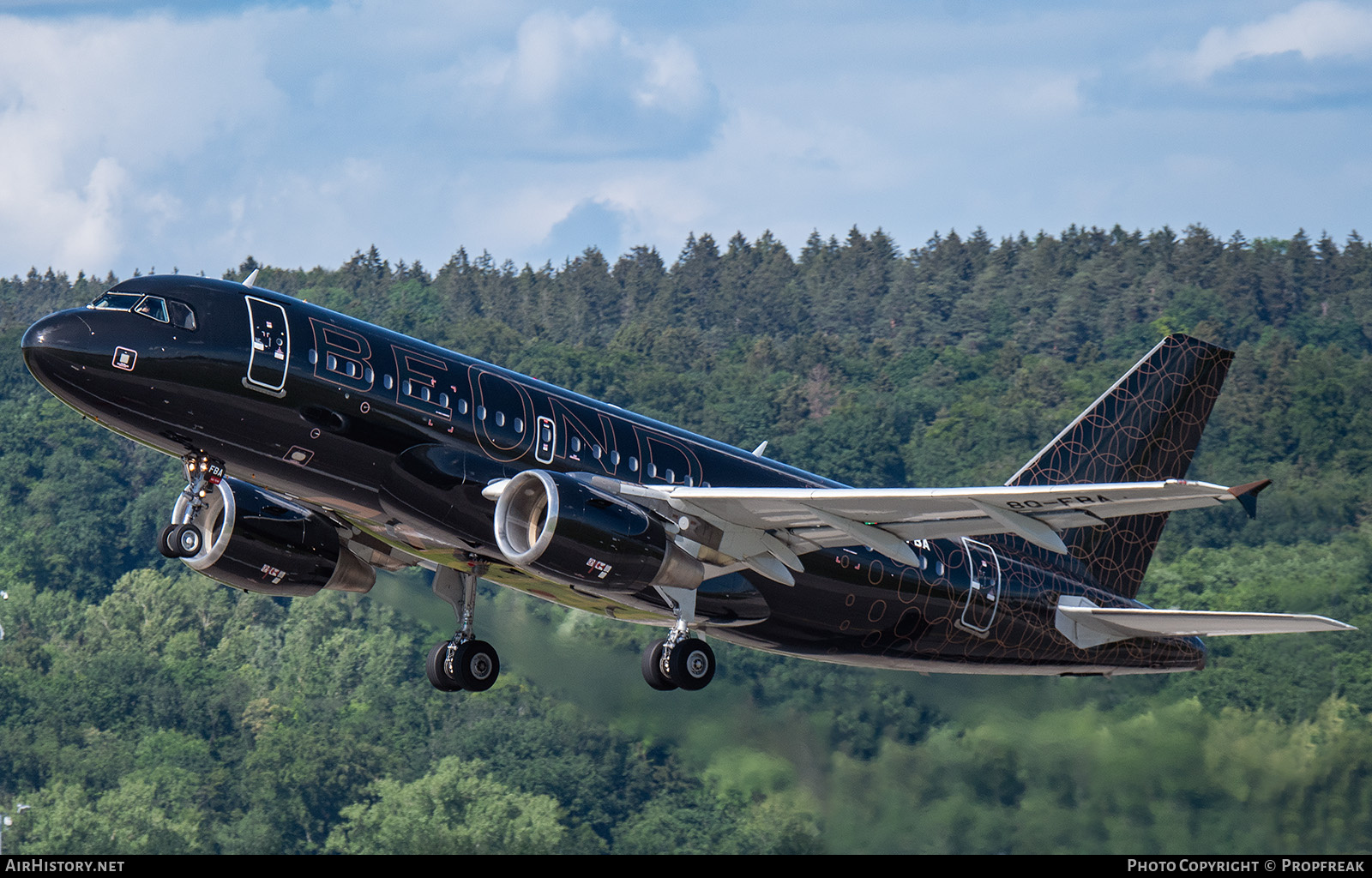 Aircraft Photo of 8Q-FBA | Airbus A319-111 | Beond | AirHistory.net #691547