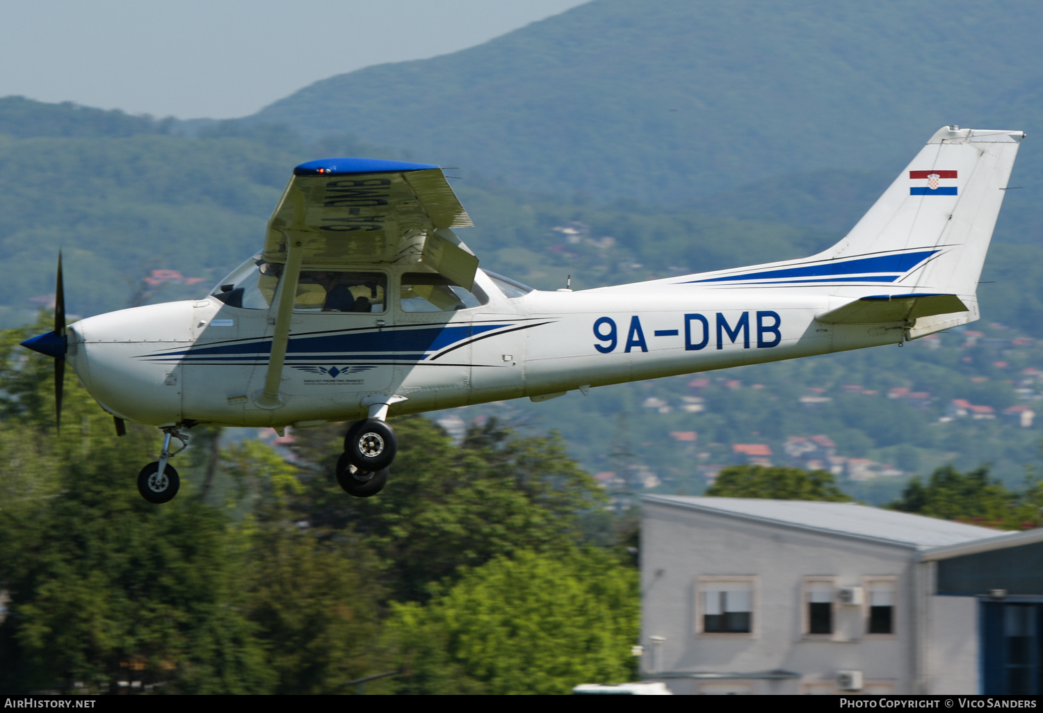 Aircraft Photo of 9A-DMB | Cessna 172N Skyhawk II | Fakultet Prometnih Znanosti | AirHistory.net #691641