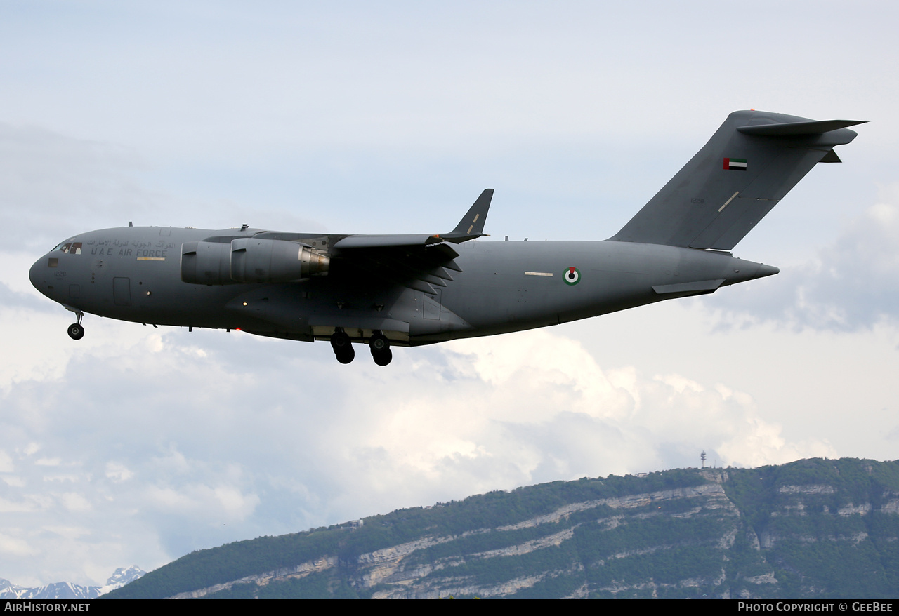 Aircraft Photo of 1228 | Boeing C-17A Globemaster III | United Arab Emirates - Air Force | AirHistory.net #691661