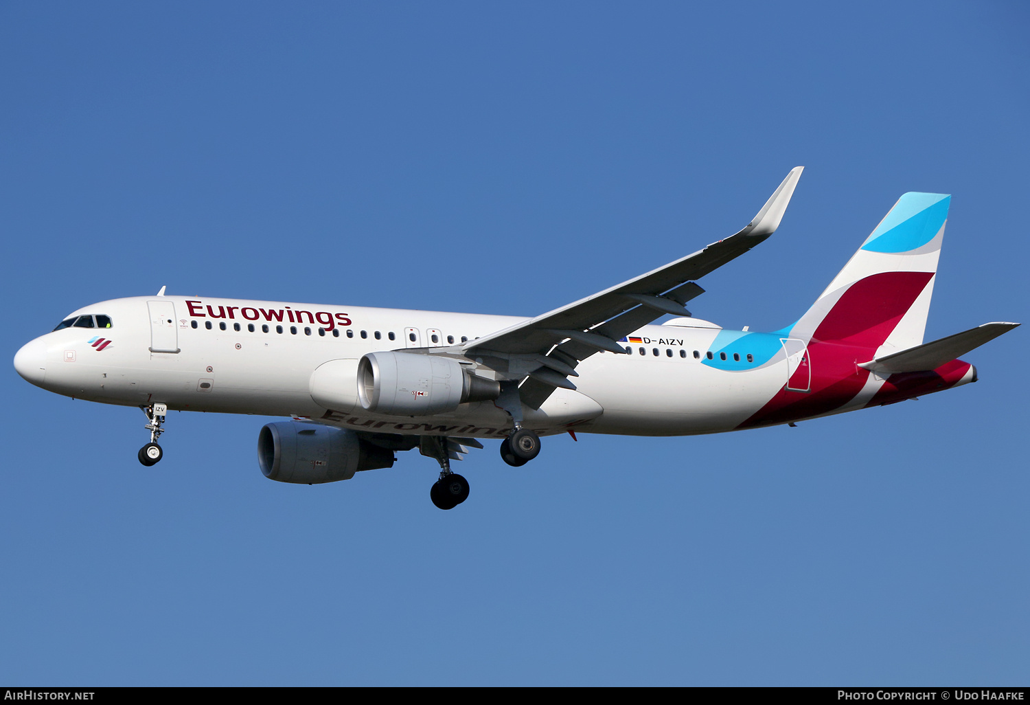 Aircraft Photo of D-AIZV | Airbus A320-214 | Eurowings | AirHistory.net #691702