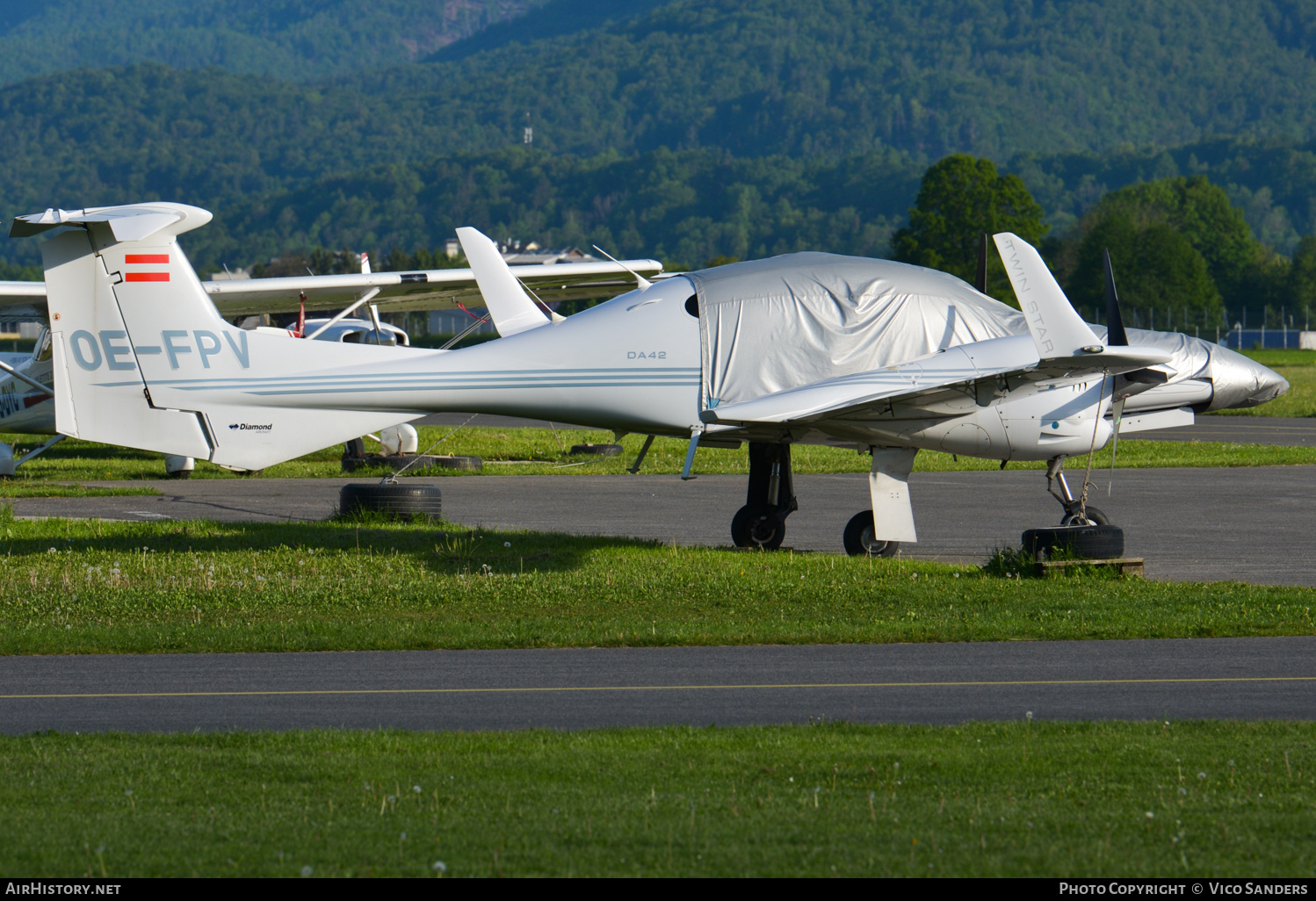 Aircraft Photo of OE-FPV | Diamond DA42 Twin Star | AirHistory.net #691756