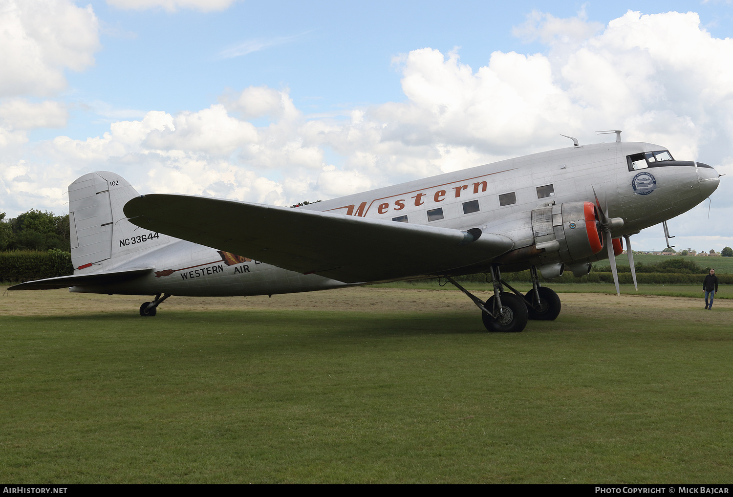 Aircraft Photo of N33644 / NC33644 | Douglas DC-3A-197E | Western Air Lines | AirHistory.net #691769