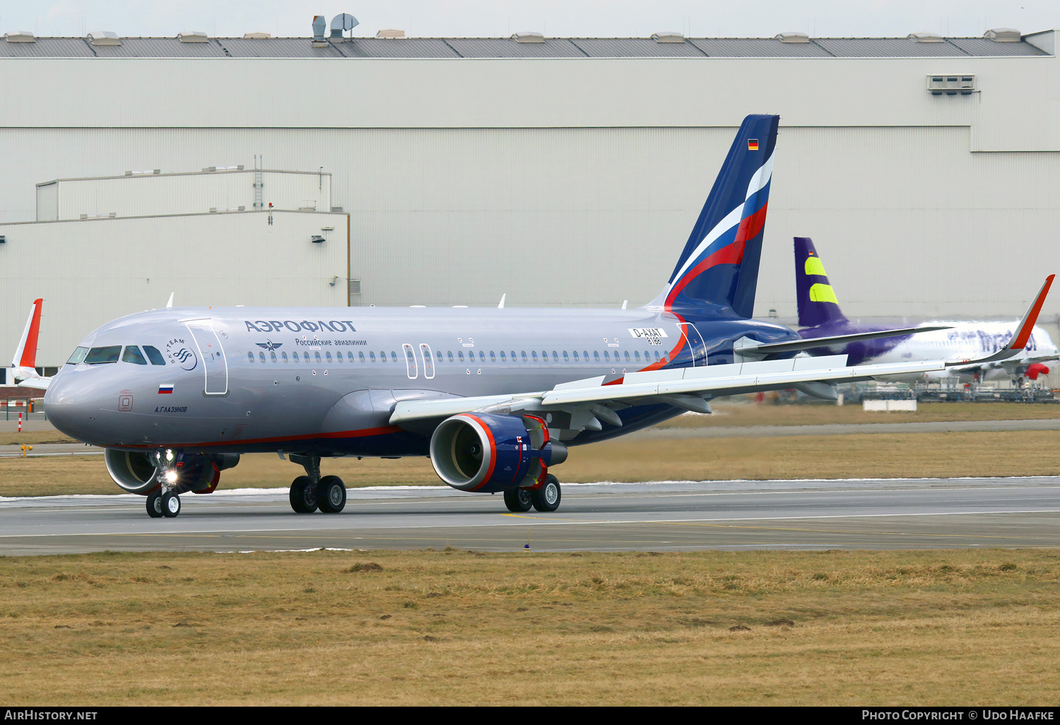 Aircraft Photo of D-AXAT / VP-BIW | Airbus A320-214 | Aeroflot - Russian Airlines | AirHistory.net #691780