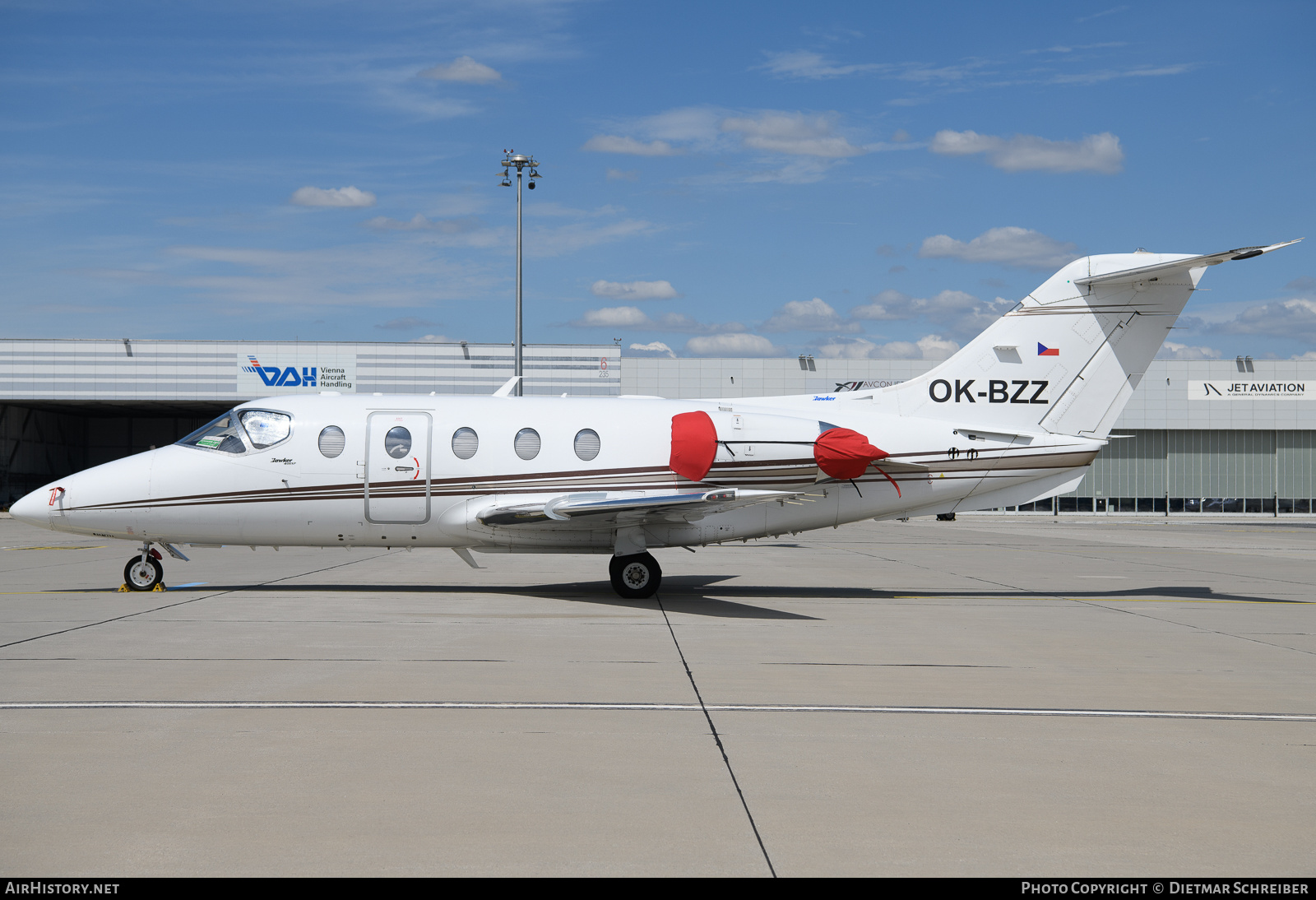 Aircraft Photo of OK-BZZ | Hawker Beechcraft 400XP | AirHistory.net #691894