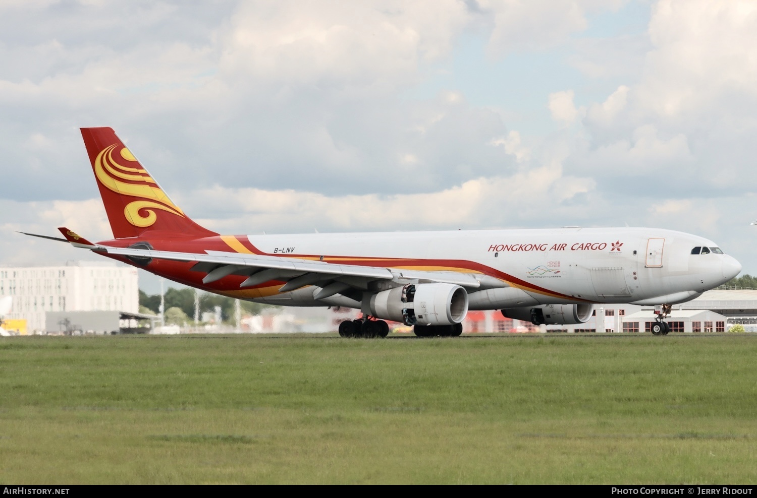 Aircraft Photo of B-LNV | Airbus A330-243F | Hong Kong Airlines Cargo | AirHistory.net #692024