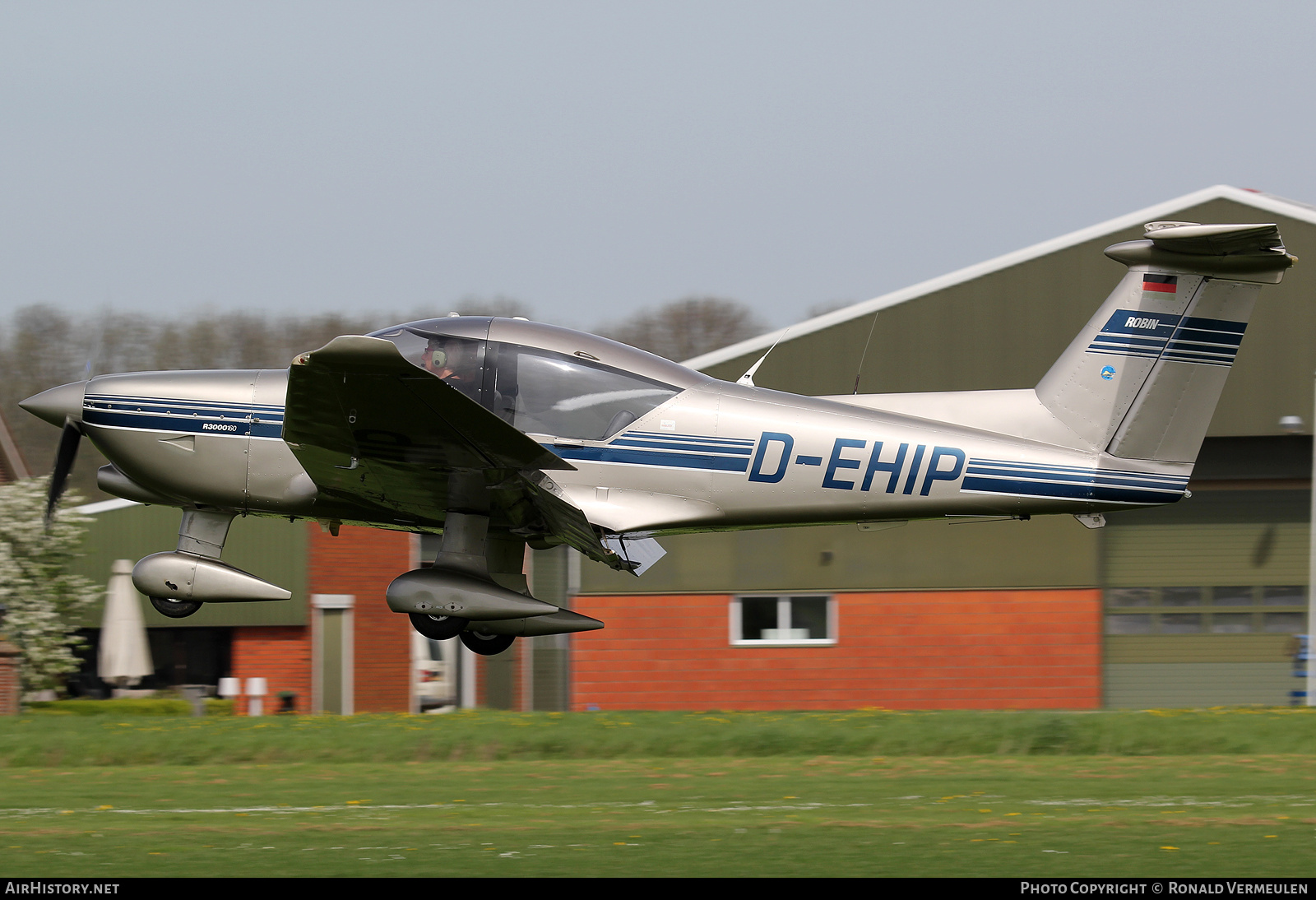 Aircraft Photo of D-EHIP | Robin R-3000-160 | AirHistory.net #692127