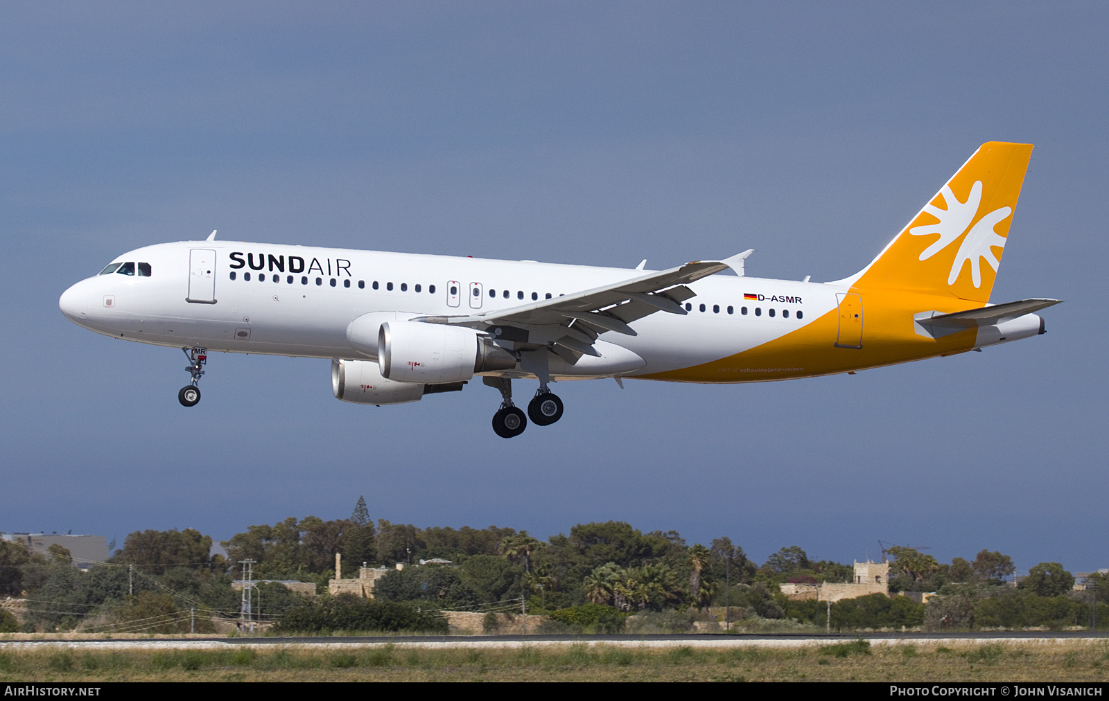 Aircraft Photo of D-ASMR | Airbus A320-214 | Sundair | AirHistory.net #692339