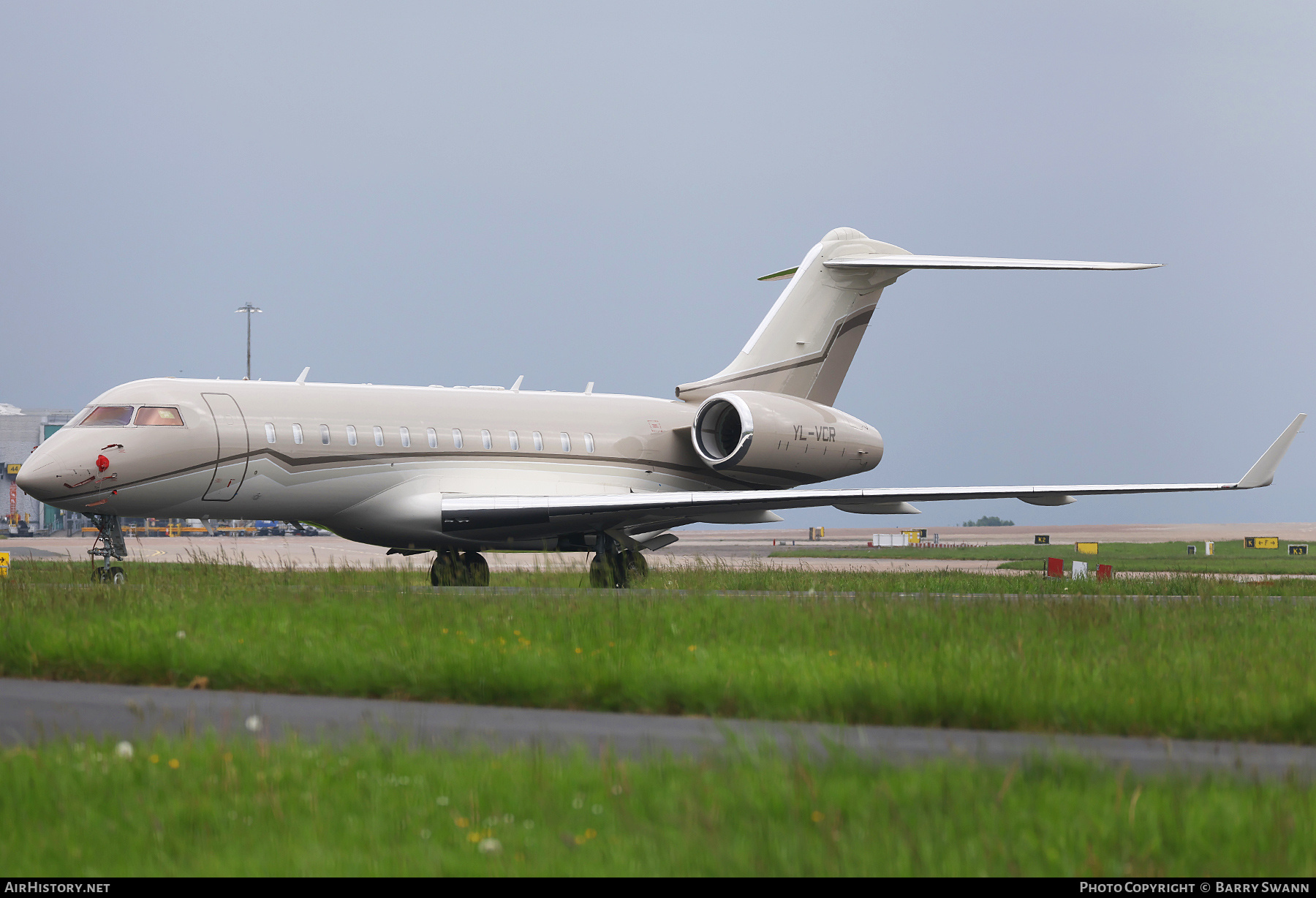 Aircraft Photo of YL-VCR | Bombardier Global 6000 (BD-700-1A10) | AirHistory.net #692440