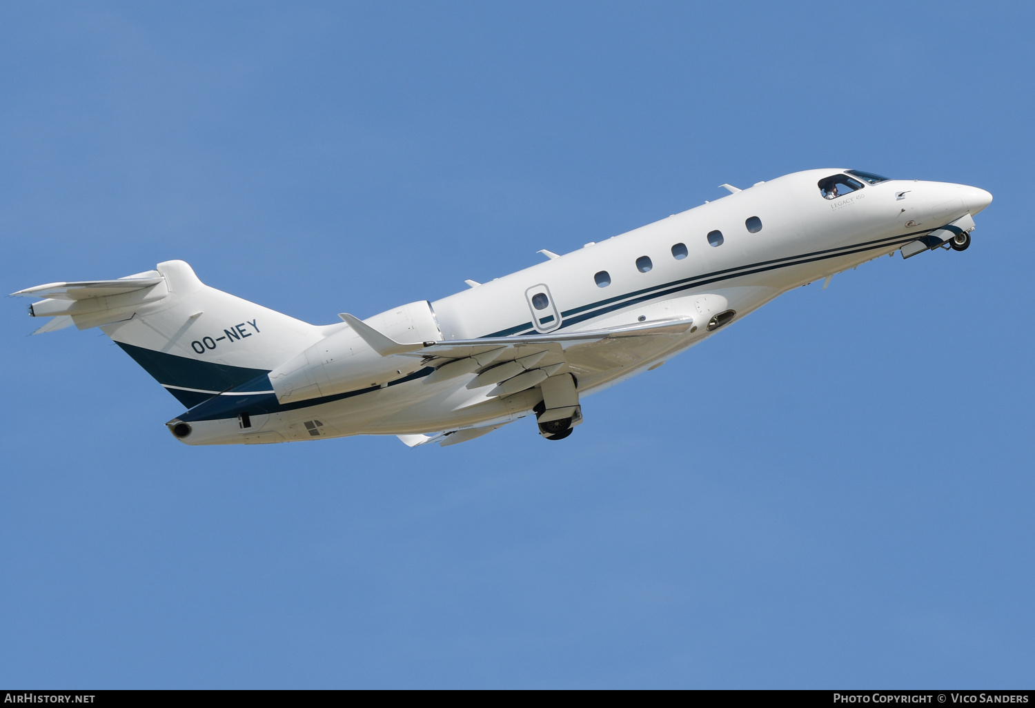 Aircraft Photo of OO-NEY | Embraer EMB-545 Legacy 450 | AirHistory.net #692615