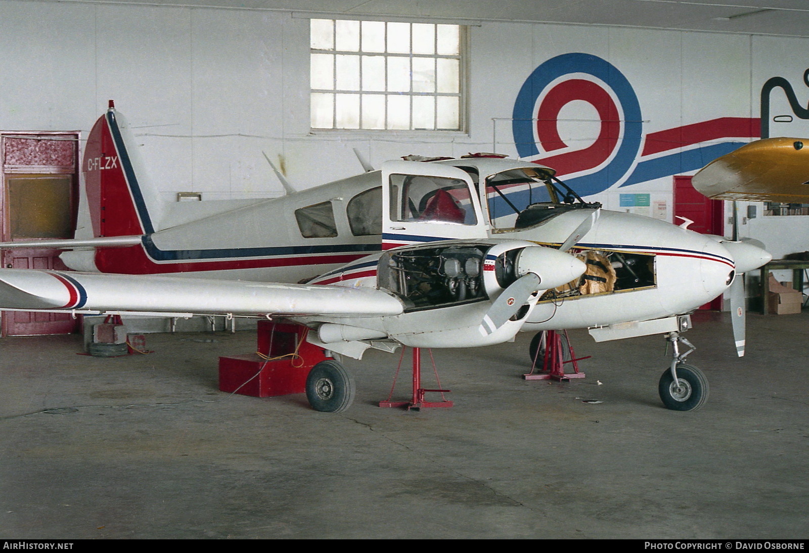 Aircraft Photo of C-FLZX | Piper PA-23-160 Apache | AirHistory.net #692645