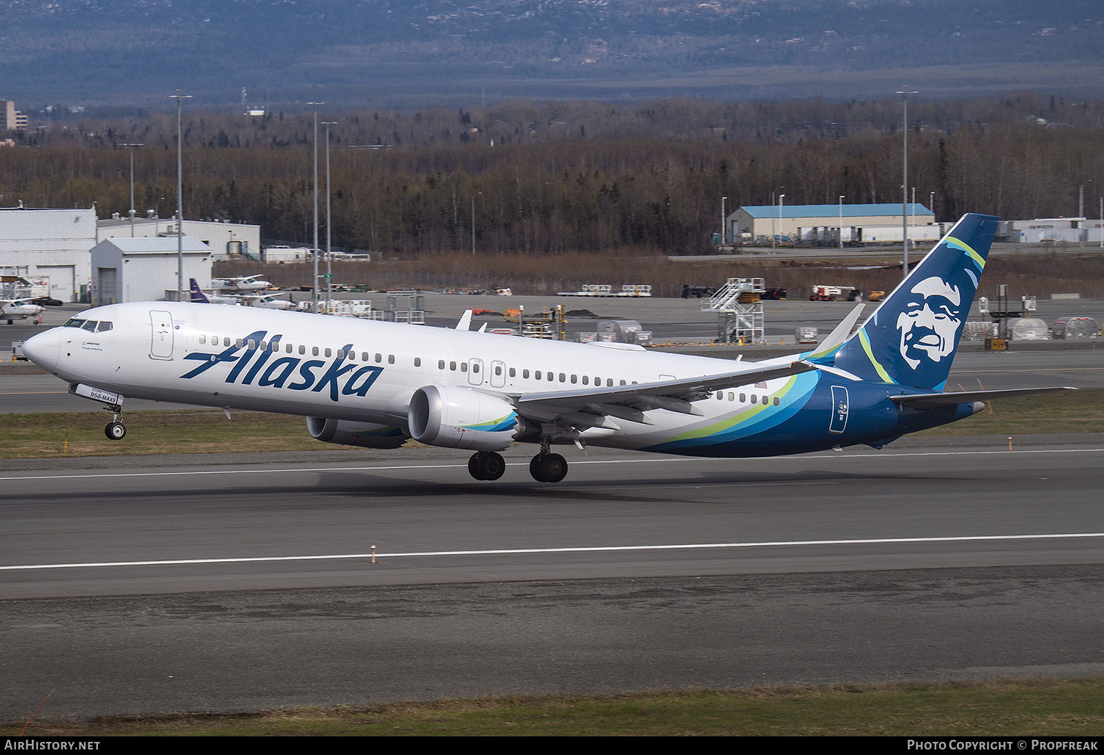 Aircraft Photo of N958AK | Boeing 737-9 Max 9 | Alaska Airlines | AirHistory.net #692678