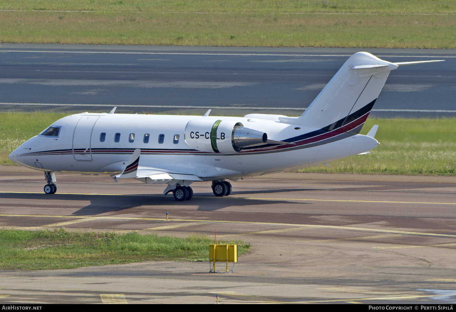 Aircraft Photo of CS-CLB | Bombardier Challenger 650 (CL-600-2B16) | AirHistory.net #692686