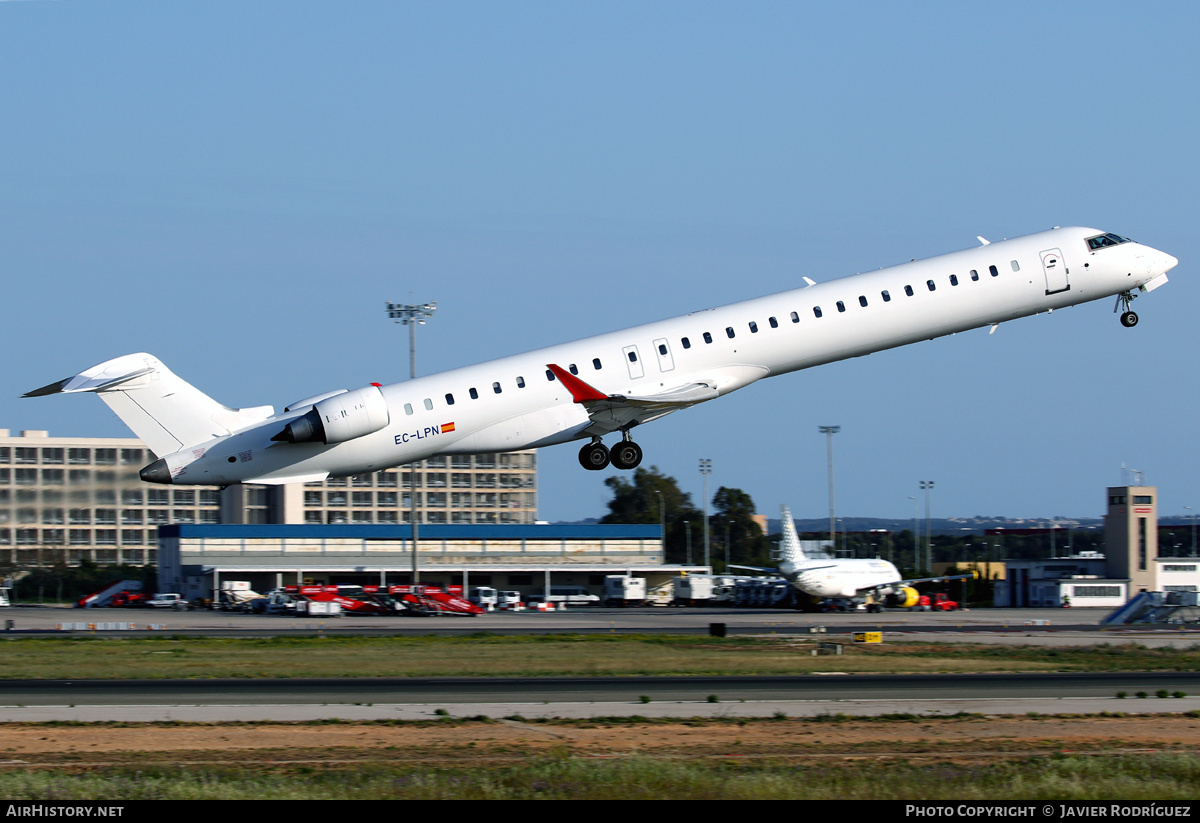 Aircraft Photo of EC-LPN | Bombardier CRJ-1000 (CL-600-2E25) | AirHistory.net #692770