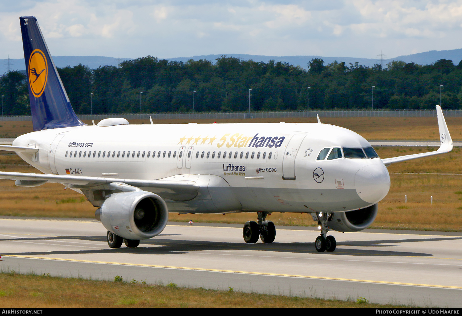 Aircraft Photo of D-AIZX | Airbus A320-214 | Lufthansa | AirHistory.net #692799