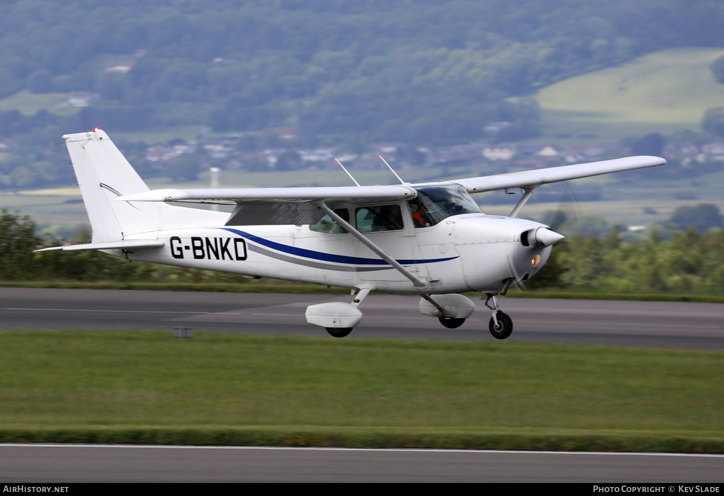 Aircraft Photo of G-BNKD | Cessna 172N Skyhawk | AirHistory.net #692884