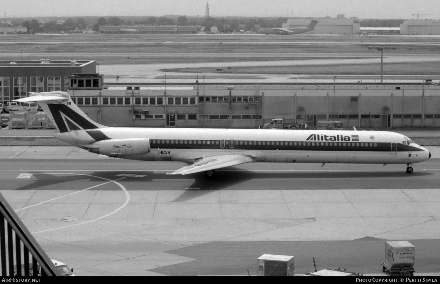 Aircraft Photo of I-DAVH | McDonnell Douglas MD-82 (DC-9-82) | Alitalia | AirHistory.net #693047