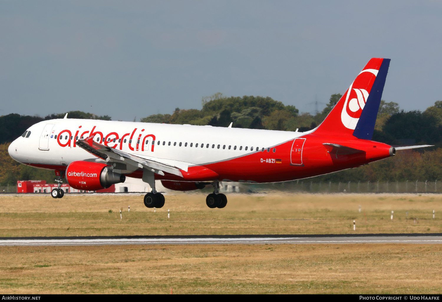 Aircraft Photo of D-ABZI | Airbus A320-216 | Air Berlin | AirHistory.net #693070