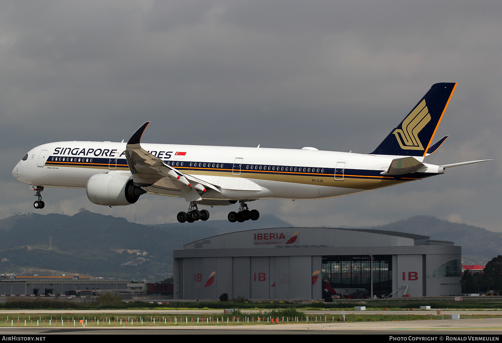 Aircraft Photo of 9V-SJA | Airbus A350-941 | Singapore Airlines | AirHistory.net #693162