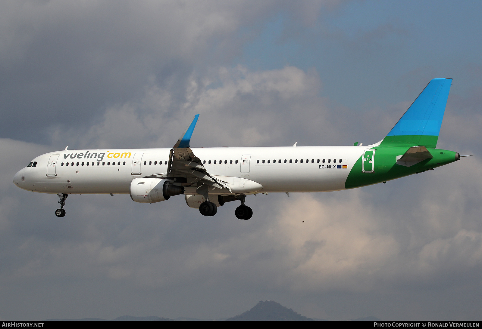 Aircraft Photo of EC-NLX | Airbus A321-211 | Vueling Airlines | AirHistory.net #693222