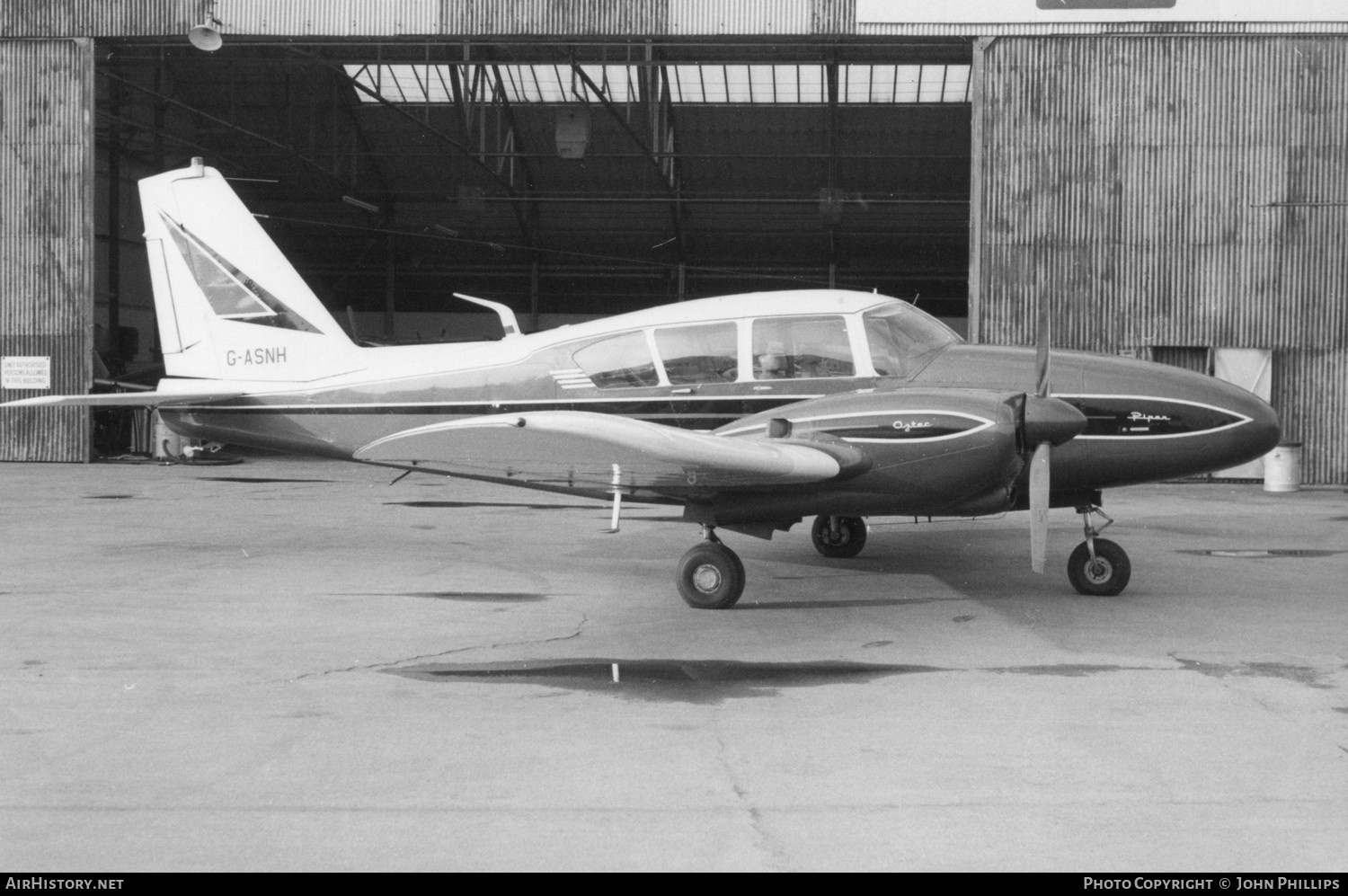 Aircraft Photo of G-ASNH | Piper PA-23-250 Aztec B | AirHistory.net #693271